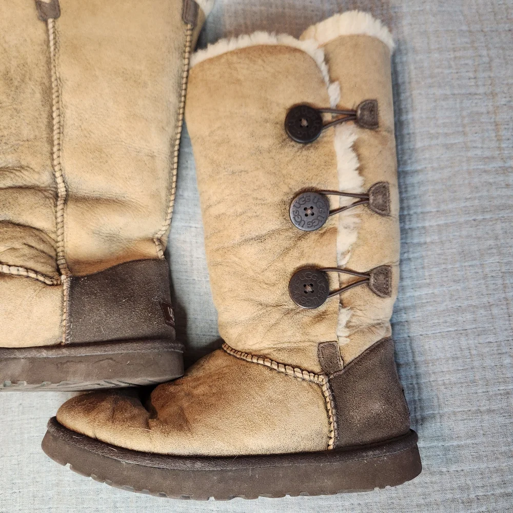 Ugg Bailey Button Triplet Bomber 3049 W/  Women's Size 7 13